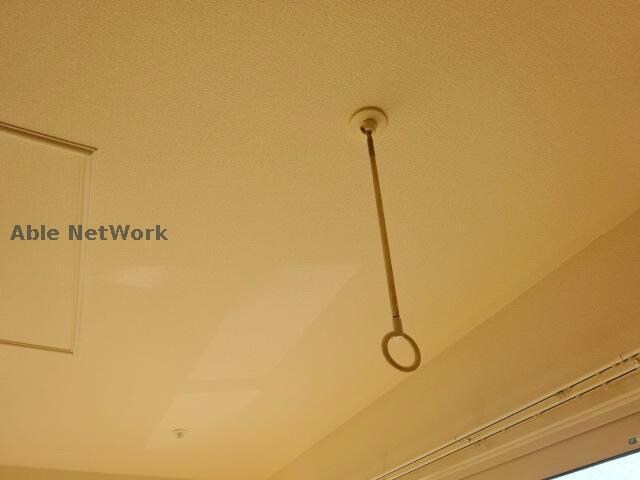 物件内観写真20　(室内物干し)