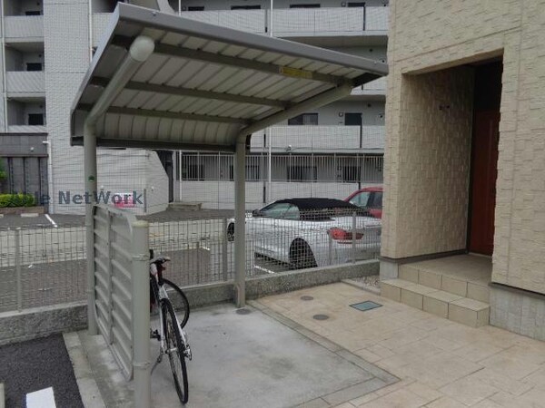 駐輪場(駐輪場)