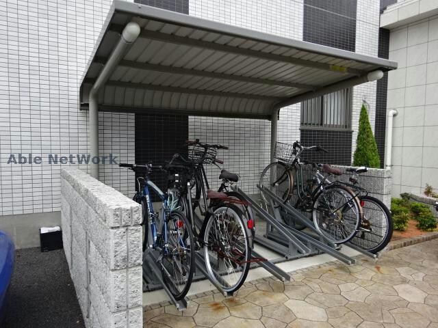 物件外観写真6　(駐輪場)