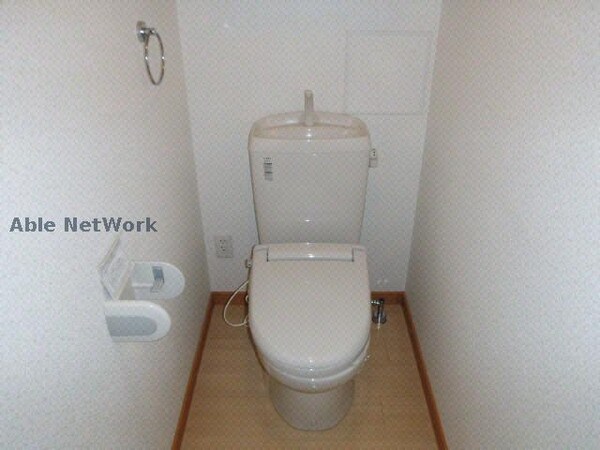 トイレ(同型モデル)