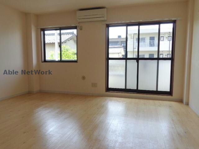 物件内観写真8　(同型モデル)