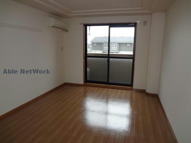 物件内観写真4　(同型モデル)