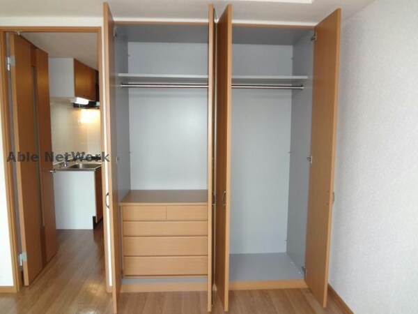 収納(同型モデル)