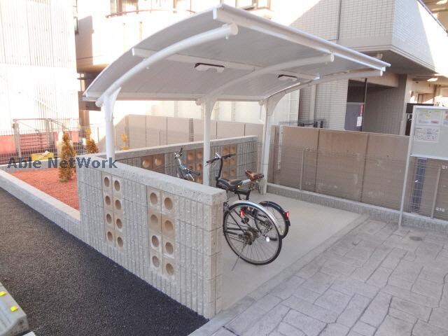 物件外観写真4　(駐輪場)