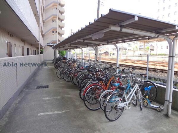 駐輪場(駐輪場)