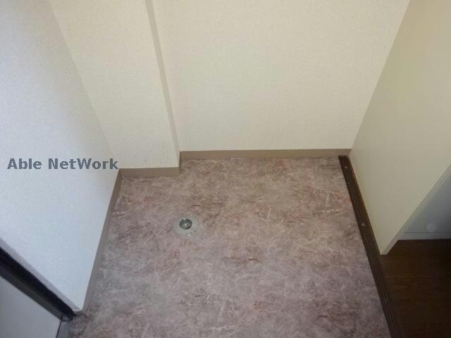 物件内観写真13　(洗濯機置場)