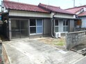 足立貸家（八幡町136）