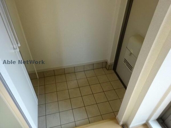 玄関回り(同型モデル)