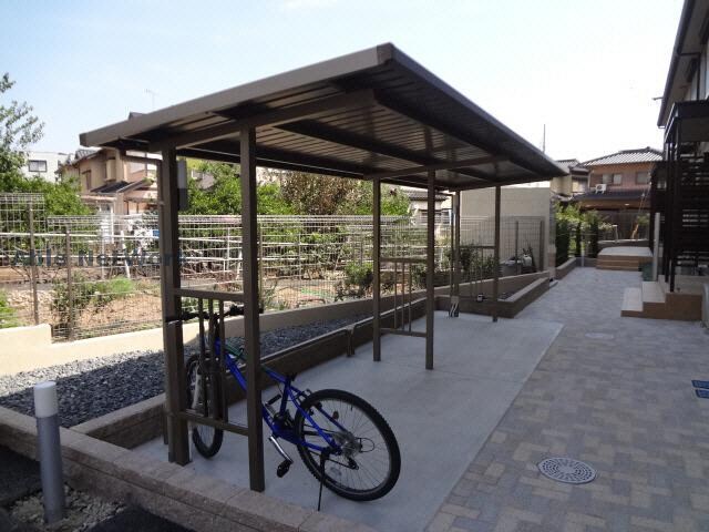 物件外観写真3　(駐輪場)