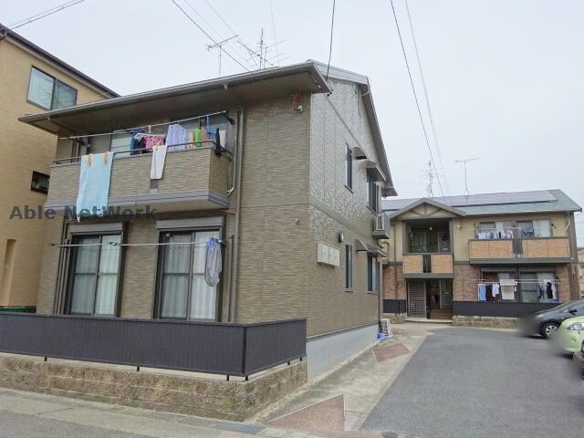 物件外観写真1　(Ｃ棟、Ｂ棟)