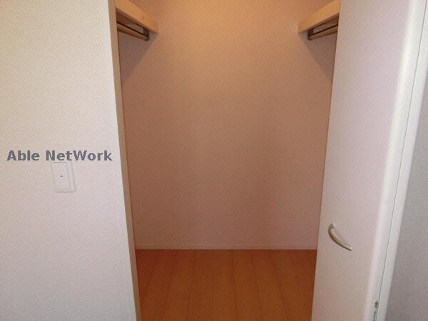 収納(同型モデル)