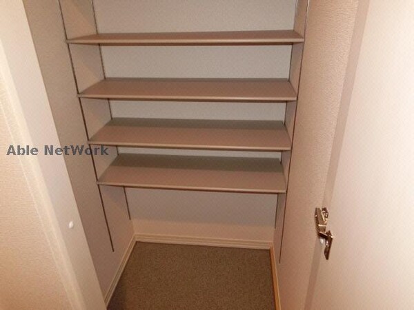 その他設備(下駄箱/同型モデル)