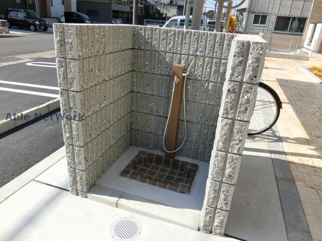 物件外観写真5　(ﾍﾟｯﾄ足洗場)