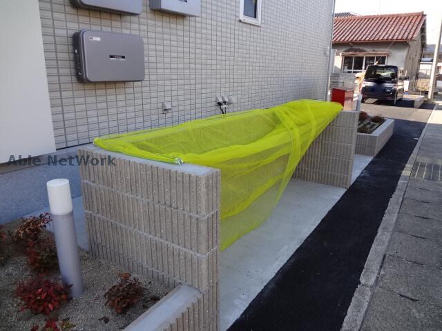 物件外観写真5　(ゴミ置き場)