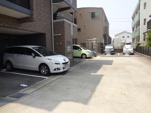駐車場(駐車場)