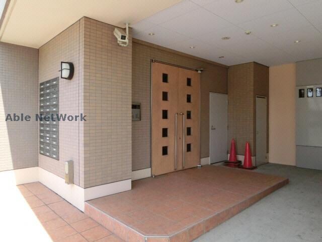物件外観写真3　(エントランス)