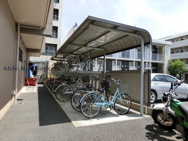 物件外観写真6　(駐輪場)
