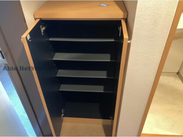 玄関回り(同型モデル)