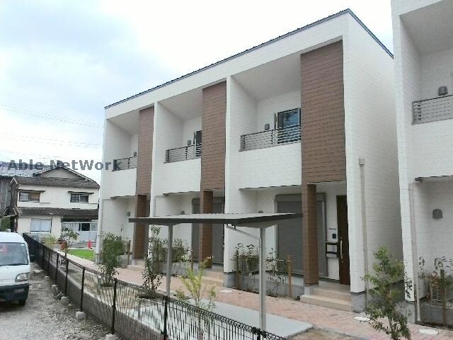 物件外観写真1　(Ｂ棟)