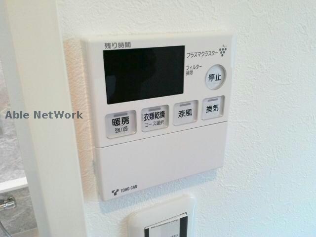 物件内観写真10　(浴室乾燥機パネル)