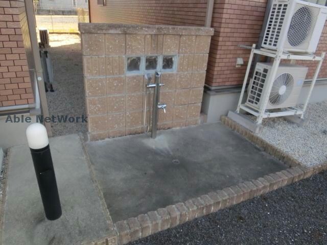 物件外観写真5　(ペット足洗い場①)