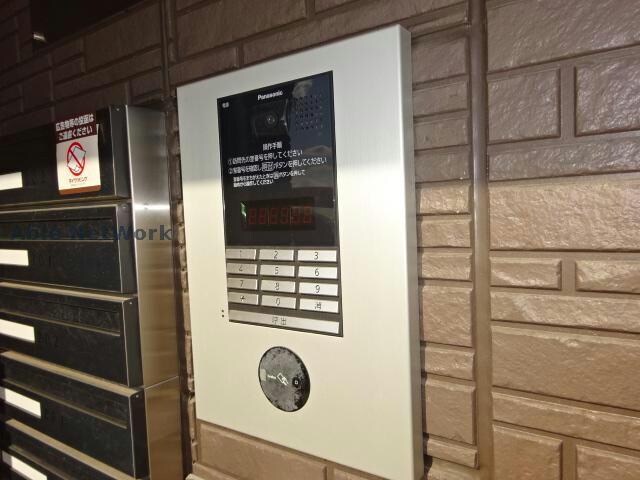 物件外観写真3　(オートロック)