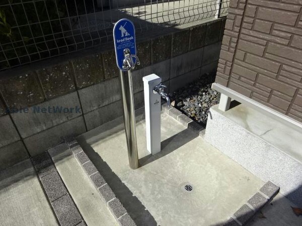 建物設備(ペット用足洗い場)