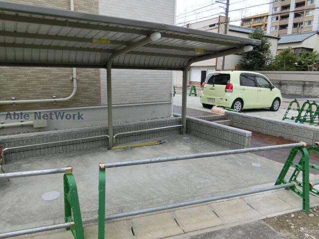 物件外観写真3　(駐輪場)