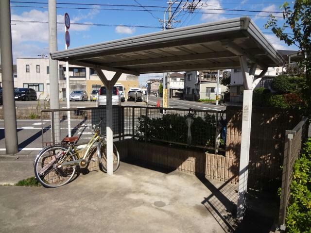 物件外観写真5　(駐輪場)