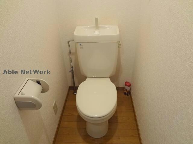 トイレ(同型モデル)