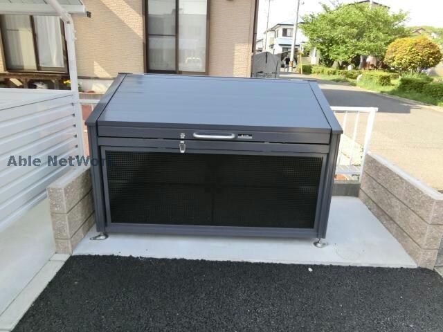 物件外観写真5　(ごみ置場)