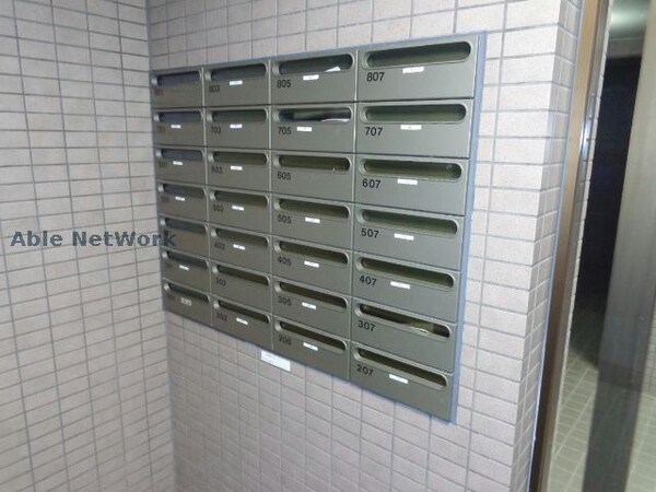 エントランス部分(集合ポスト)