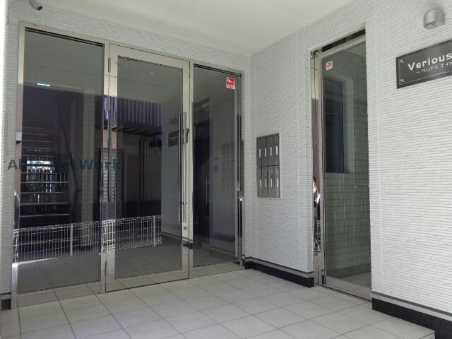 物件外観写真3　(エントランス)