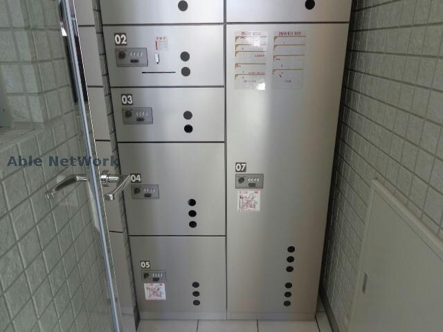 物件外観写真6　(宅配ボックス)