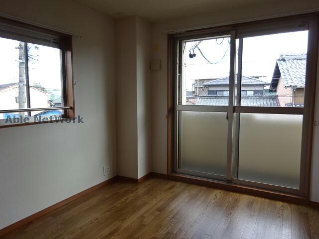 物件内観写真10　(同型モデル)