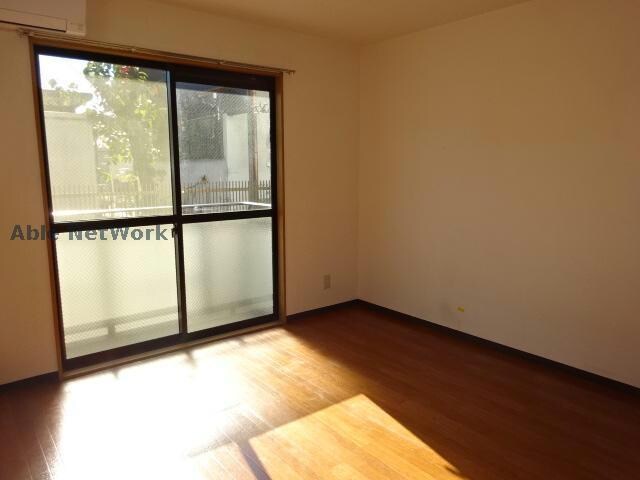 物件内観写真4　(同型モデル)