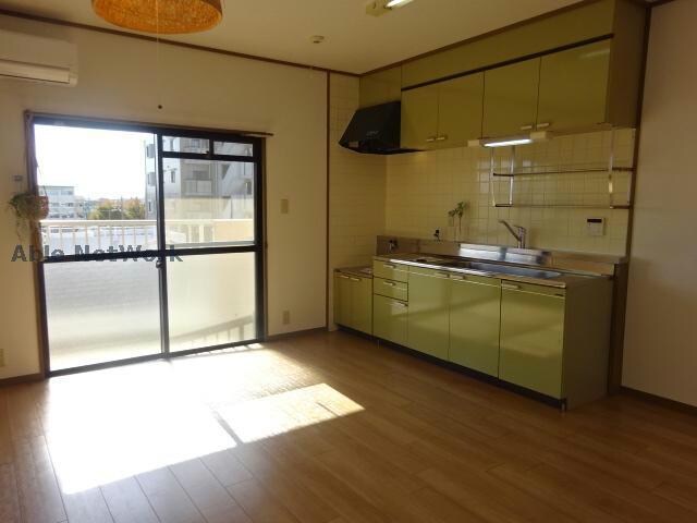 物件内観写真7　(同型モデル)