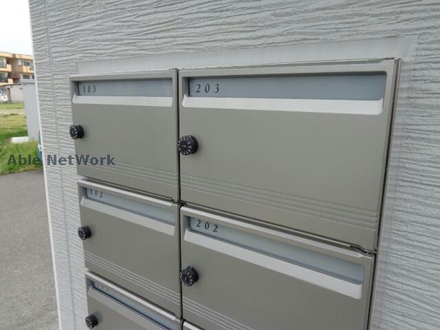 物件外観写真4　(郵便受け)