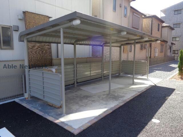 物件外観写真3　(駐輪場)
