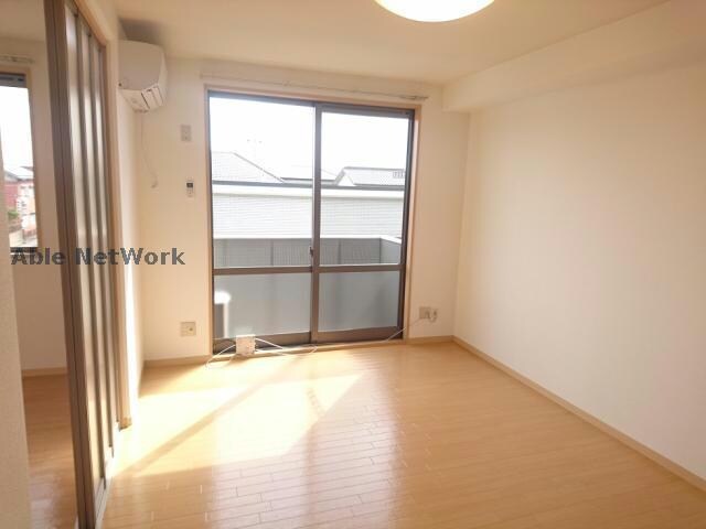 物件内観写真4　(同型モデル)