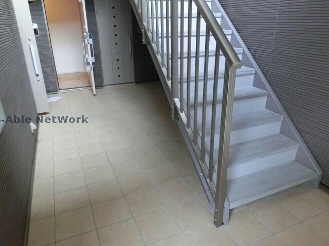 物件外観写真5　(エントランス)