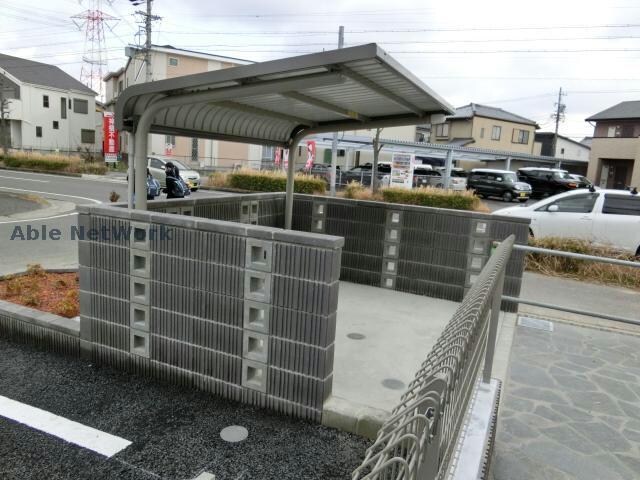 物件外観写真6　(駐輪場)