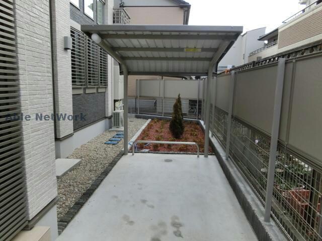 物件外観写真7　(駐輪場)