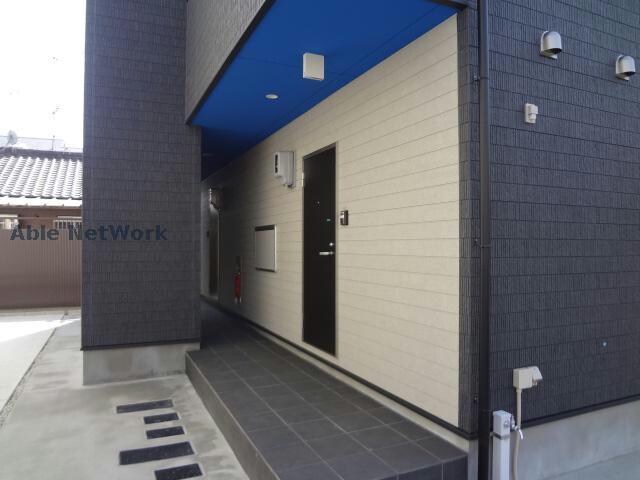 物件外観写真3　(エントランス)