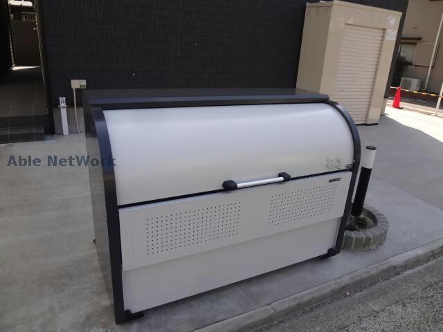 物件外観写真4　(ゴミ置場)