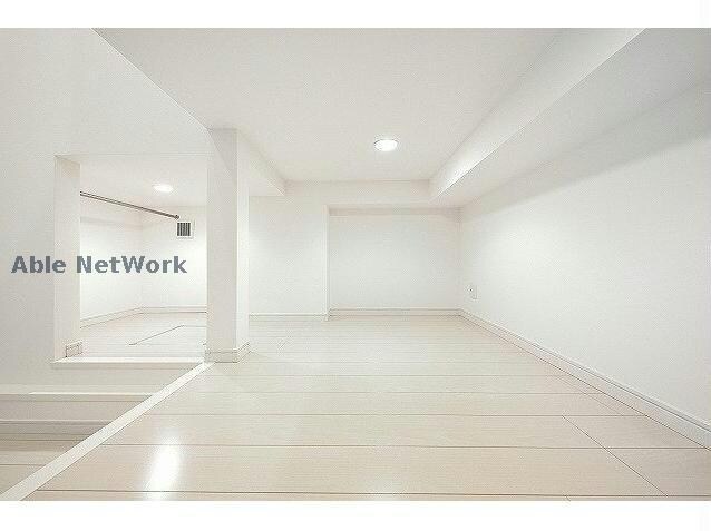 物件内観写真6　(床下物置)