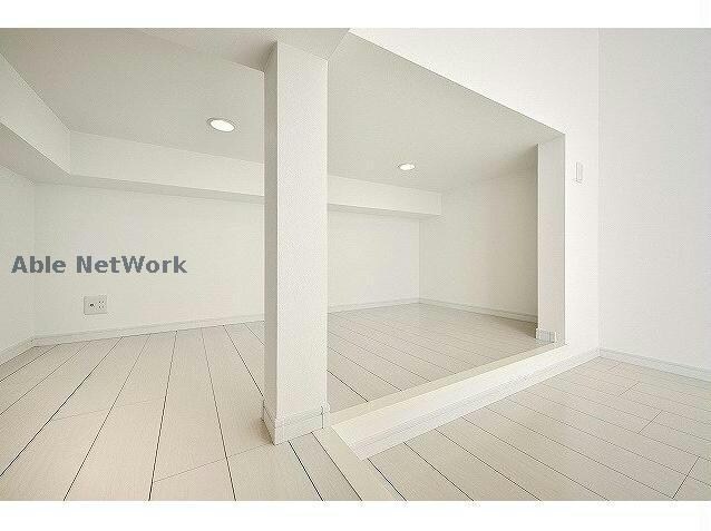 物件内観写真7　(床下物置)