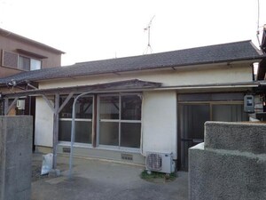 足立貸家（柏原町2-40）外観写真