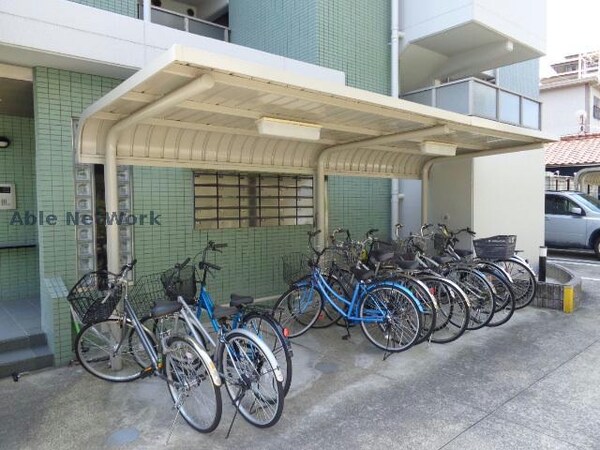 駐輪場(駐輪場)