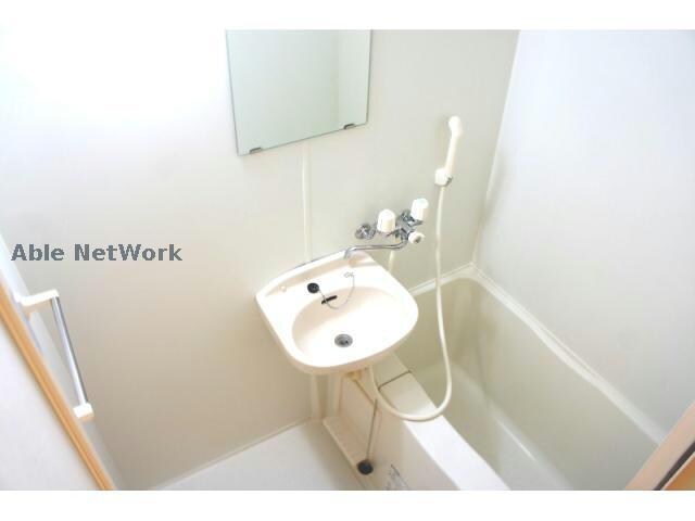 物件内観写真4　(同型モデル)